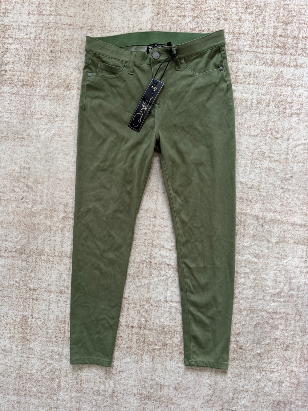 NWT DG2 by Diane Gilman Olive Green High Rise Skinny Pants Women’s 8P Petite